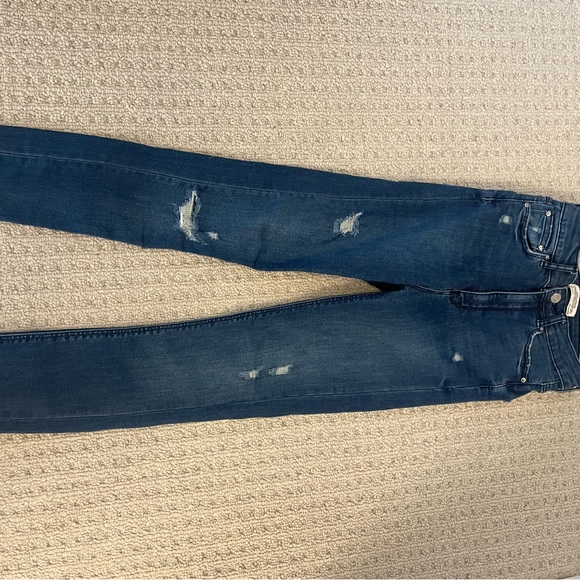 Zara  distressed stretchy skinny leg jeans - Picture 1 of 3